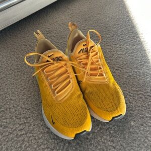 Nike Women AirMax 270